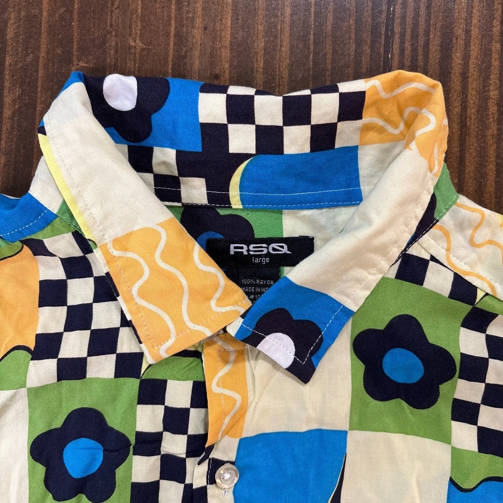 RSQ Button Up Shirt Mens Large Multicolor Geometric Patchwork Rayon Short Sleeve - Picture 4 of 7